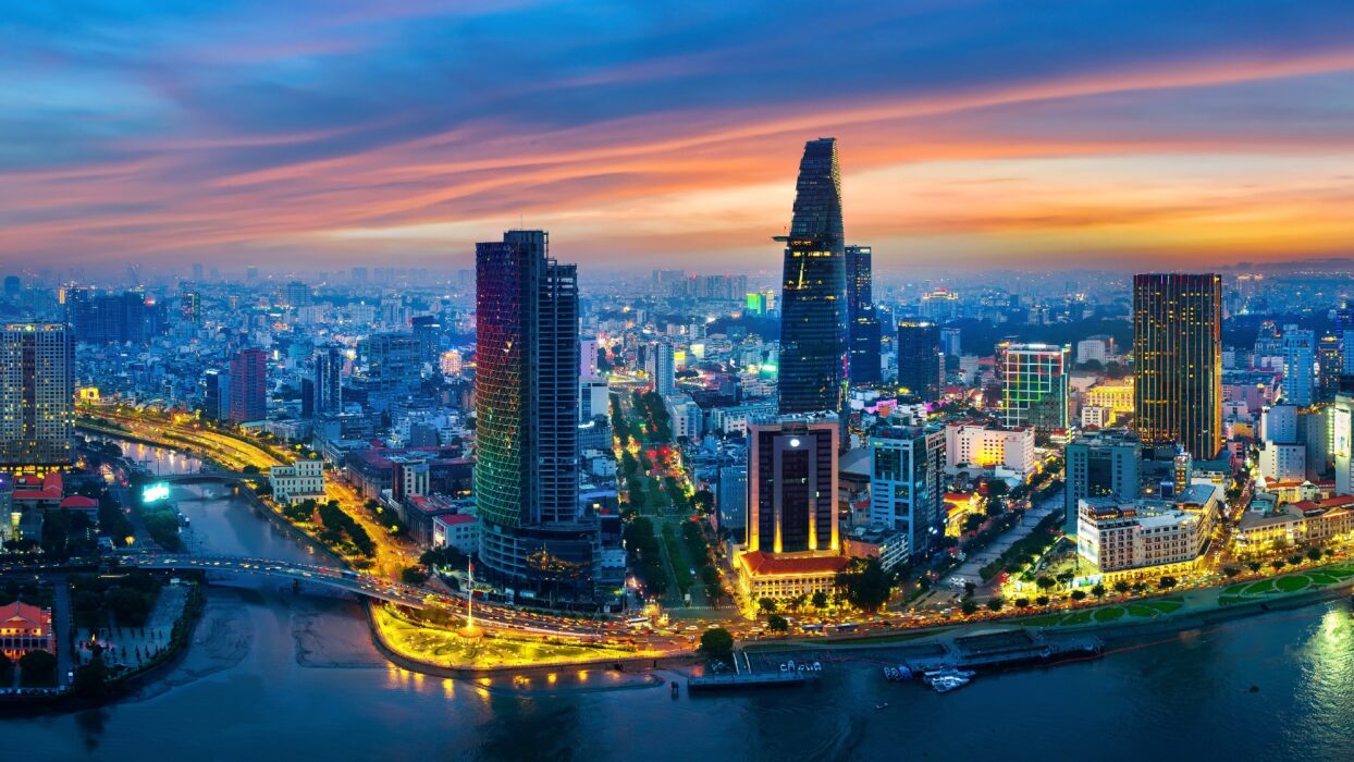 Unleashing the Magic of Ho Chi Minh City: Top Nighttime Adventures and Experiences background image