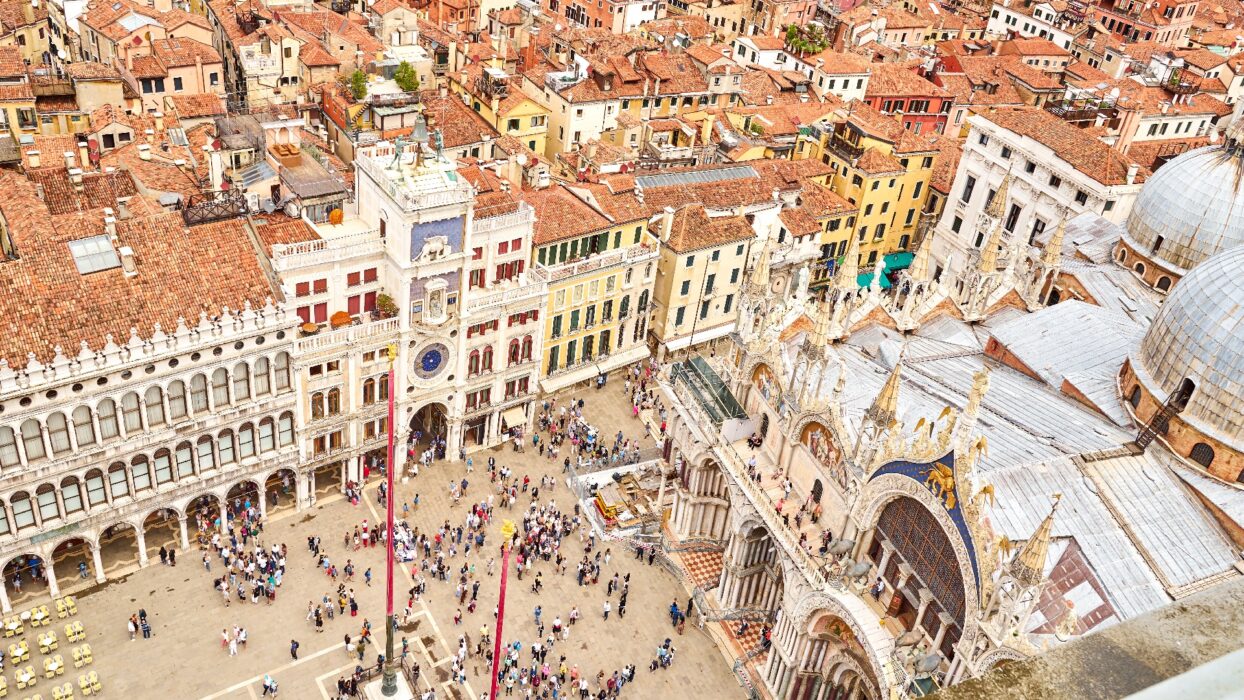 Unveil the Magic of Venice: Top Things to Do in the Floating City background image
