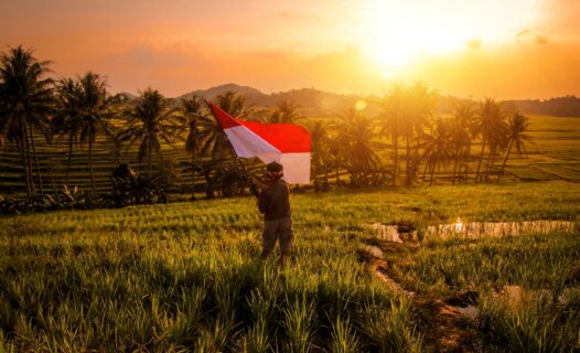 اكتشف اندونيسيا: احتضان الثقافة والديمقراطية خلال الانتخابات الإقليمية