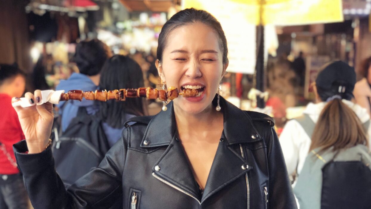 Khách sạn hàng đầu tại Myeongdong gần ga tàu Seoul: Hướng dẫn lưu trú cơ bản của bạn background image