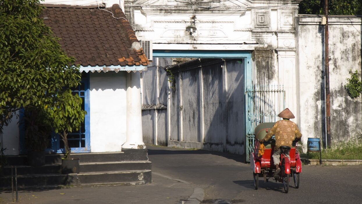 Budget-Friendly Stays: Discovering Affordable Hotels in Surakarta background image