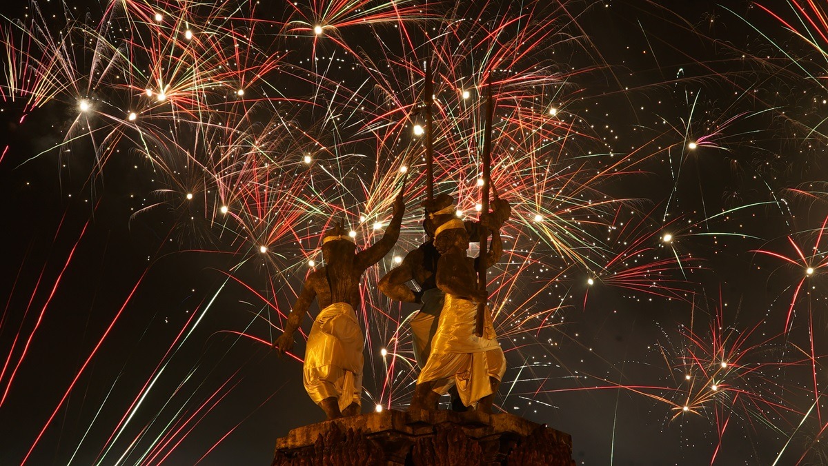 Balinese-Cultural-Performances-New-Year