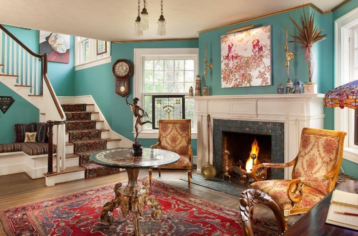 Blind Tiger Asheville Christmas in USA-Where to Stay