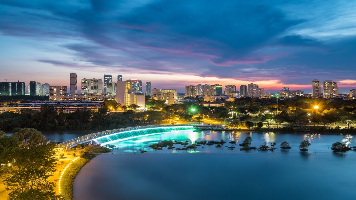 Kỳ nghỉ tiết kiệm: Khách sạn giá rẻ tại Quận 7, Thành phố Hồ Chí Minh background image