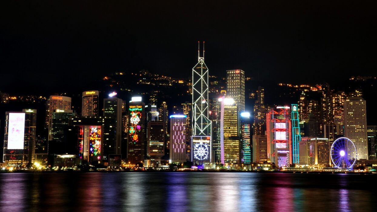 Hong Kong’s Christmas Extravaganza: A Traveler’s Guide background image