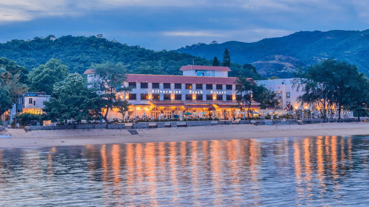 Silvermine Beach Resort Hong Kong's Mui Wo Holiday House