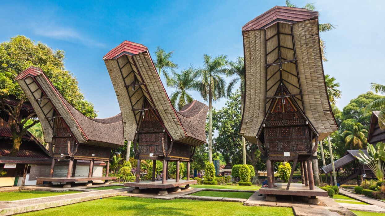 Discover Comfort and Culture: Your Ultimate Guide to Hotels Near TMII, Jakarta background image
