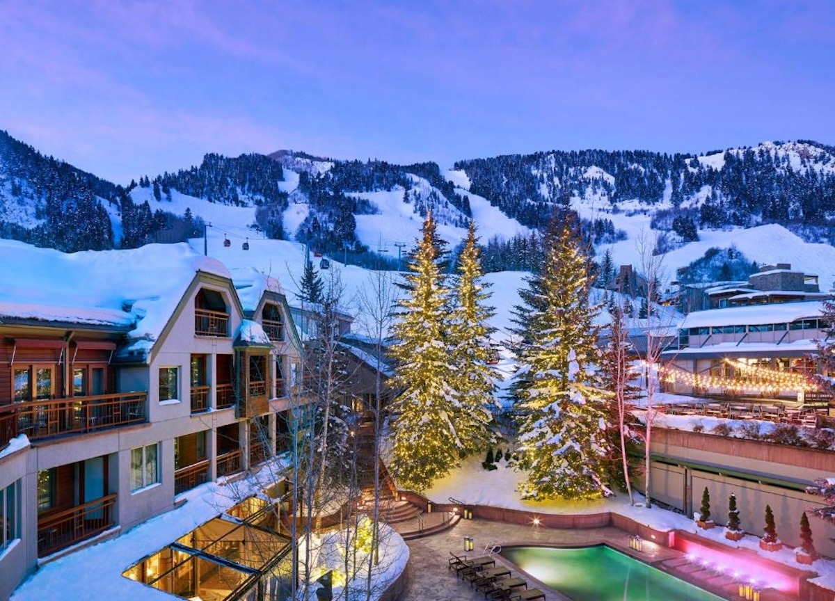 Colorado-The Little Nell Christmas in USA-Where to Stay