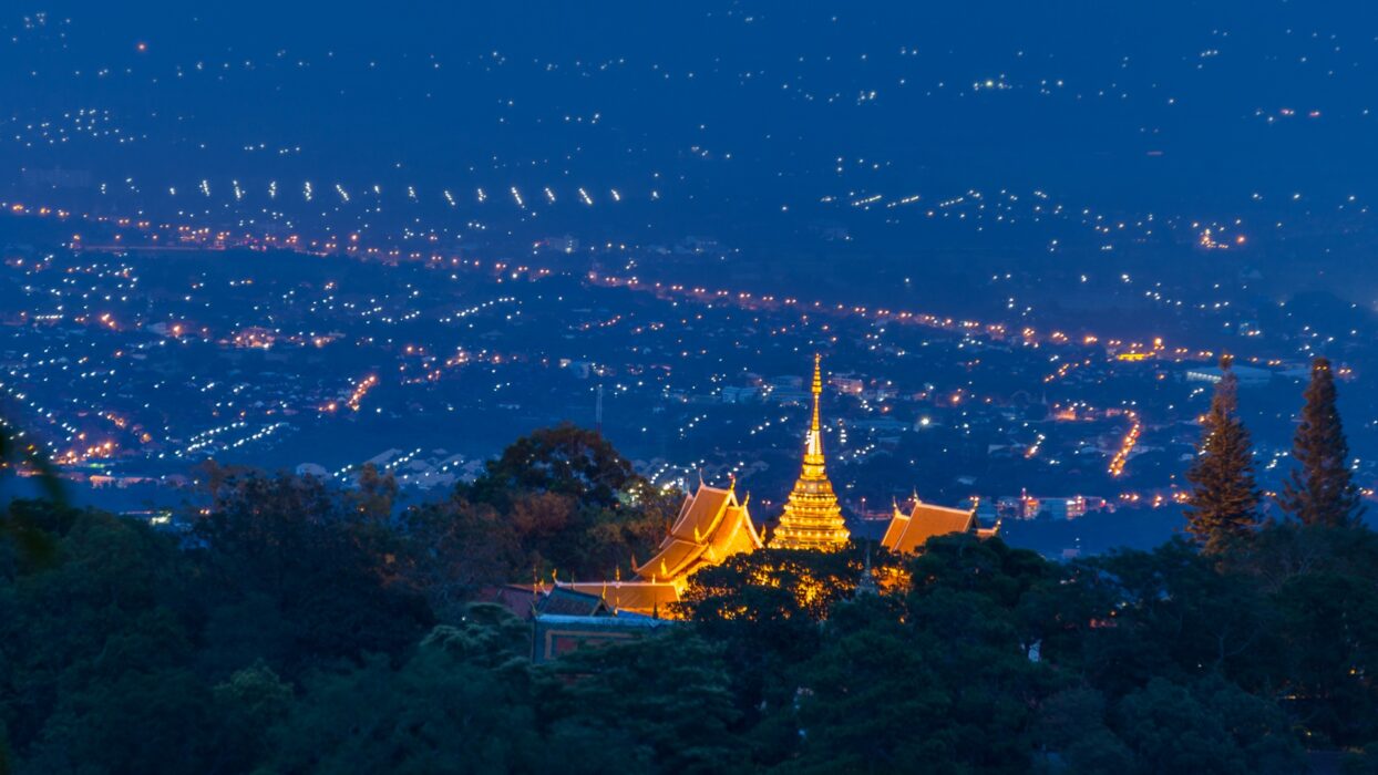 Discover the Best Hotels Near Chiang Mai for a Perfect Getaway background image