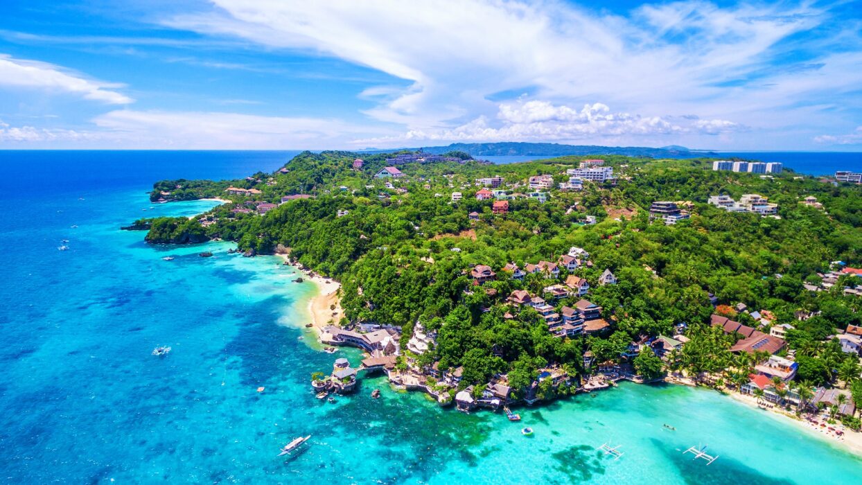 Your Ultimate Guide to Boracay’s Beachfront Accommodations background image