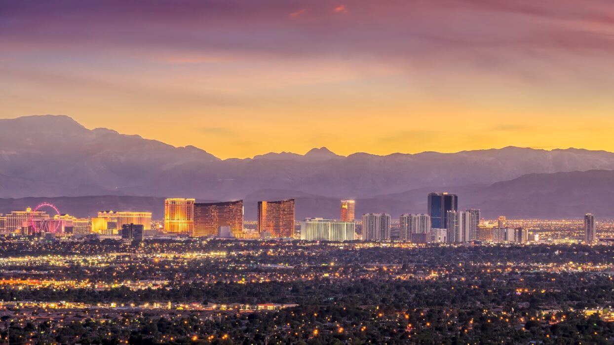 Las Vegas on a Budget: Where to Find Cheap Accommodations background image