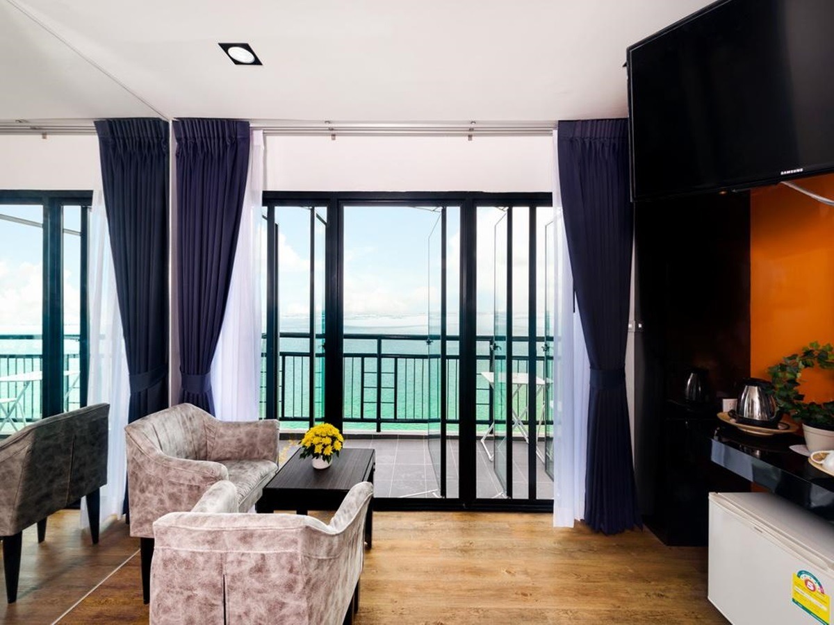 斯里拉查海濱閣樓酒店, 春武里, 泰國