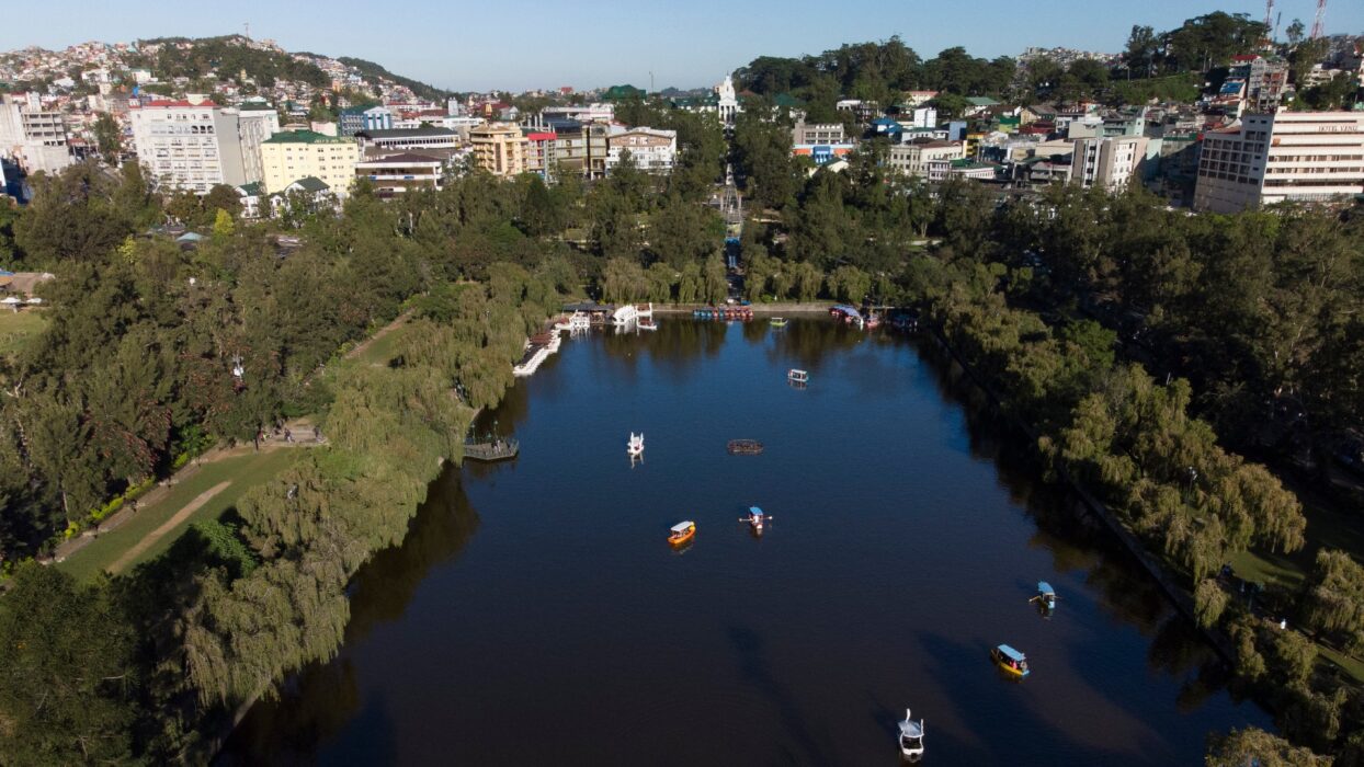 Unwind in Baguio: Hotels Near Burnham Park for Every Traveler background image