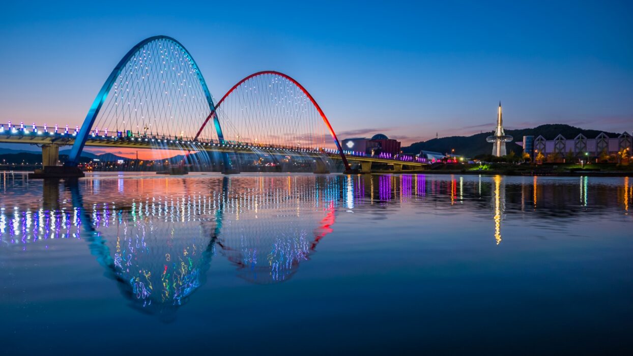 ข้อเสนอ Daejeon: ค้นพบบัดเจทโฮเทลที่ดีที่สุดในเมือง background image