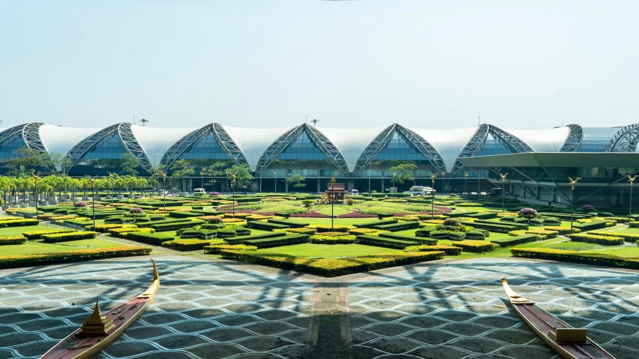 Entdecken Sie Komfort und Bequemlichkeit: Ein Leitfaden für Hotels am Flughafen Suvarnabhumi in Bangkok background image