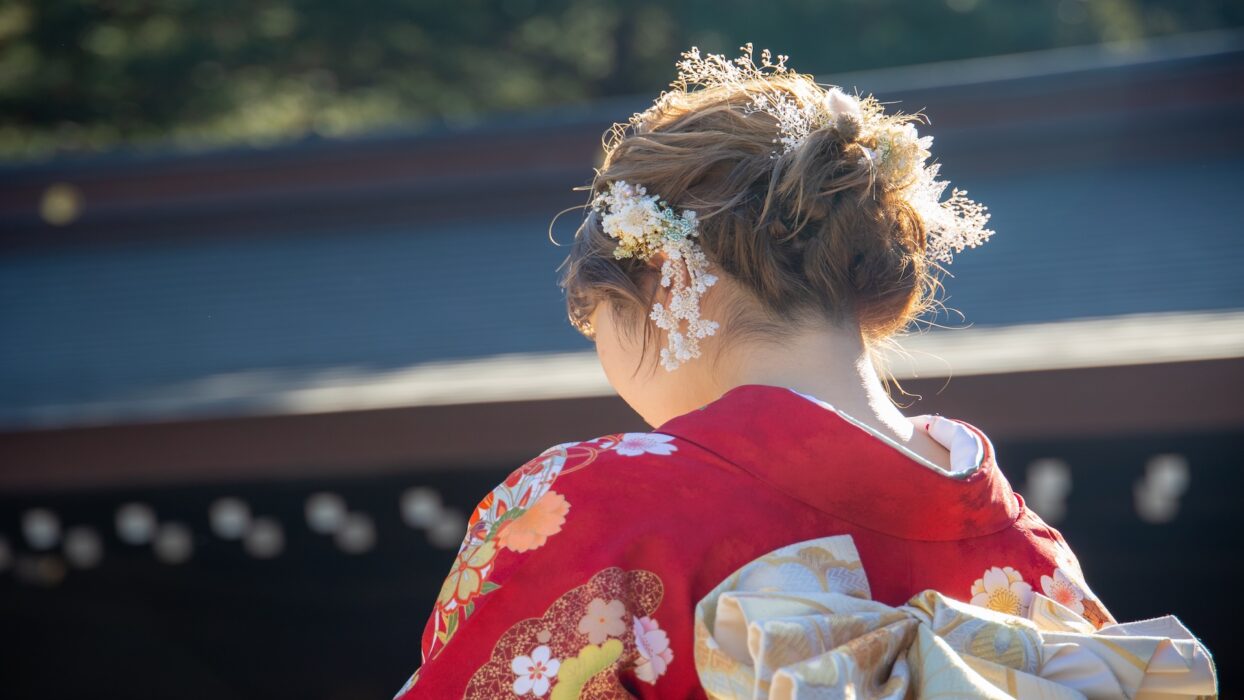 Von der Jugend bis zum Erwachsenenalter: Feierlichkeiten zum Tag des Erwachsenwerdens in Japan background image