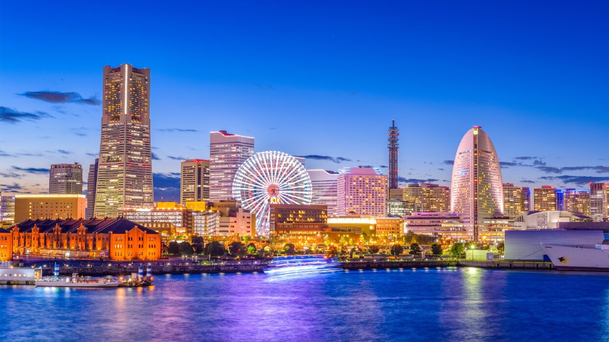 Couple’s Guide to Sakuragicho: Budget Hotels for a Romantic Yokohama Getaway background image