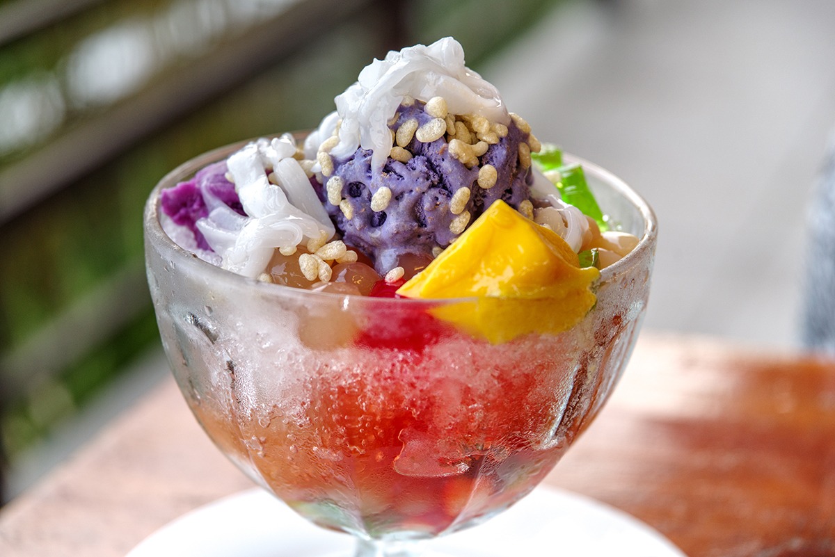 Halo-Halo