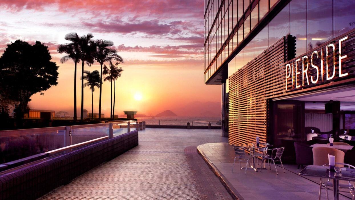 Top Hotels in Hong Kong: Best Places to Stay Across the City background image