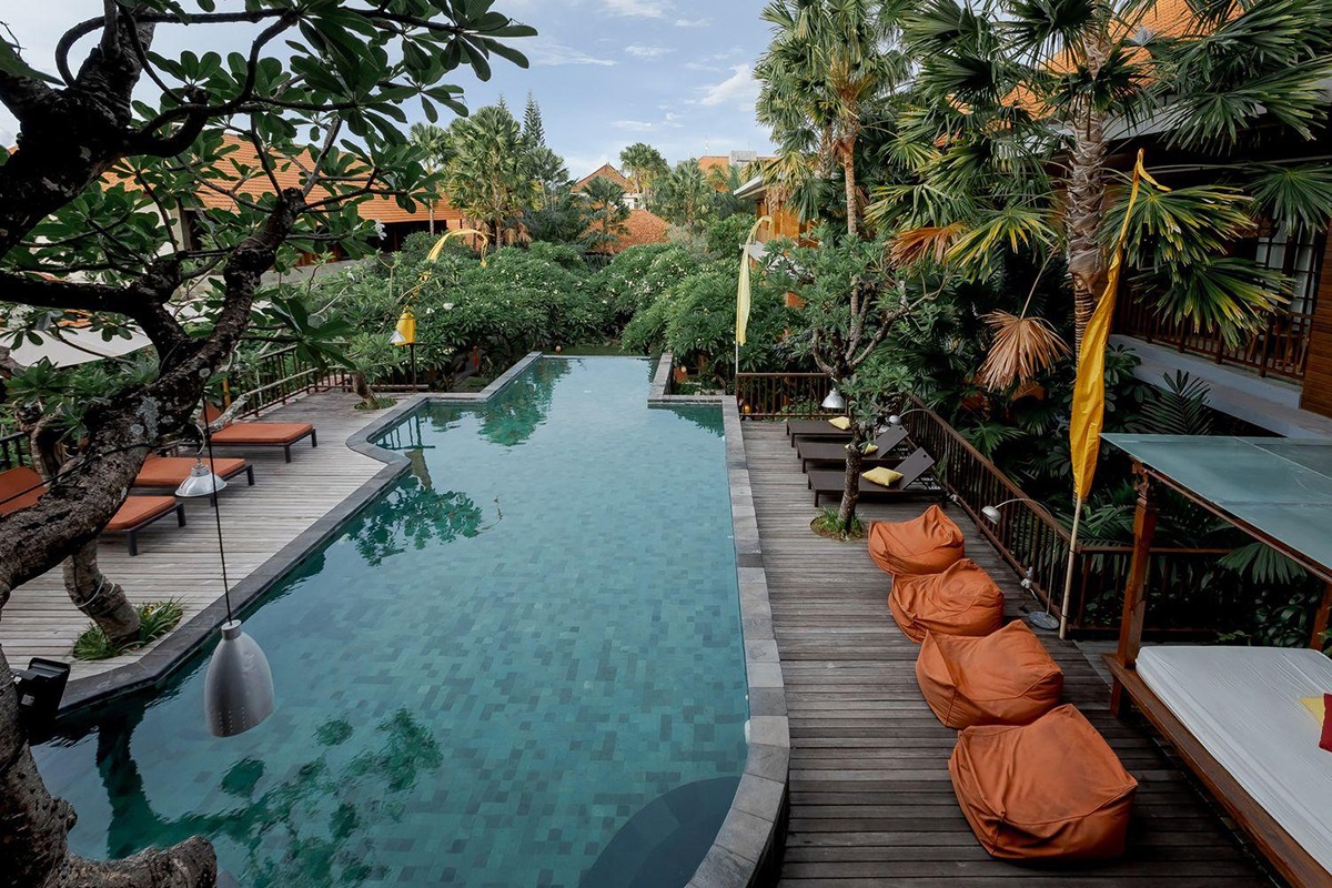 Fourteen Roses Boutique Hotel Legian