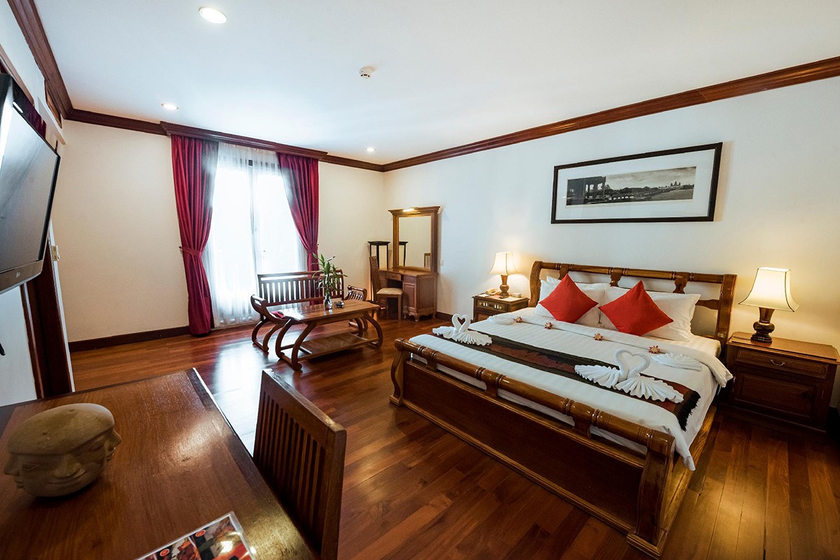 Royal Crown Hotel & Spa