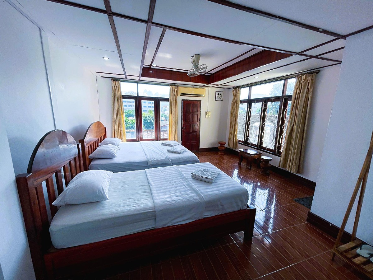 Vang Vieng Walking Street Hotel