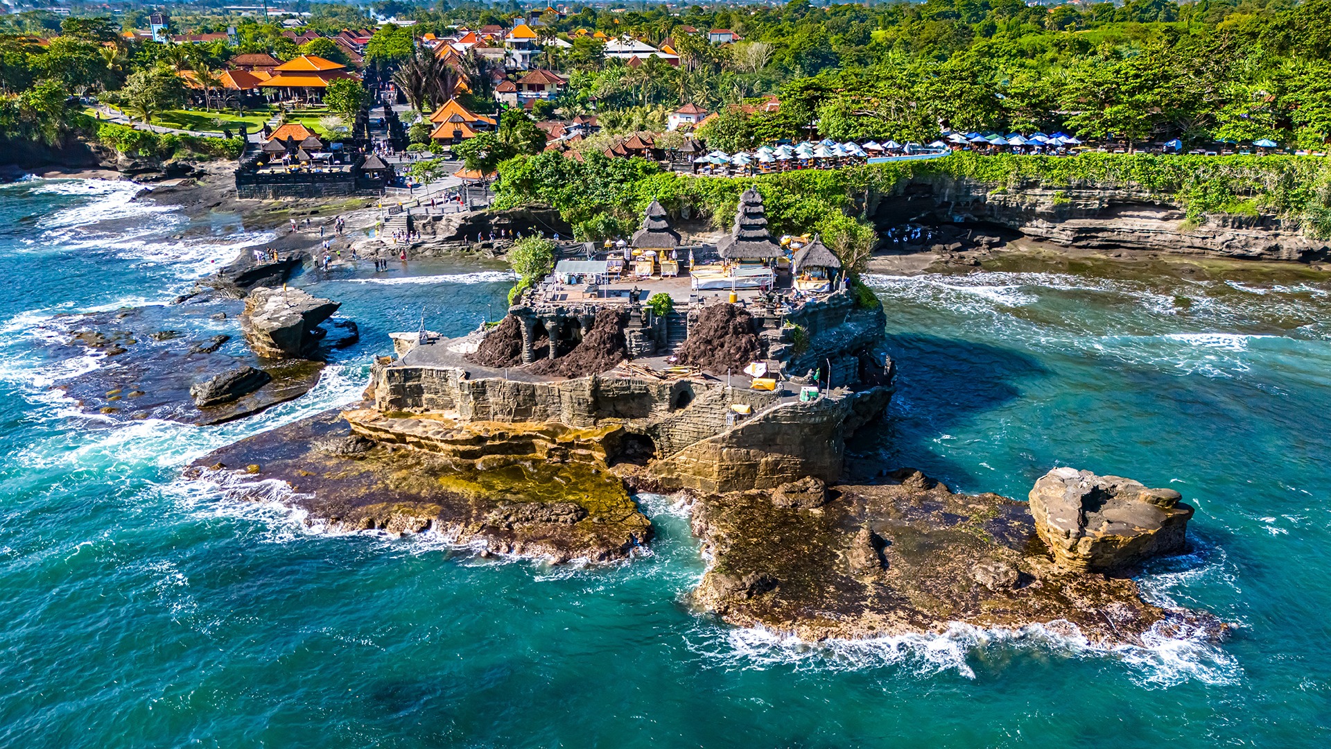 Best Hotels in Indonesia: From Bali Beach Resorts to Central City Retreats