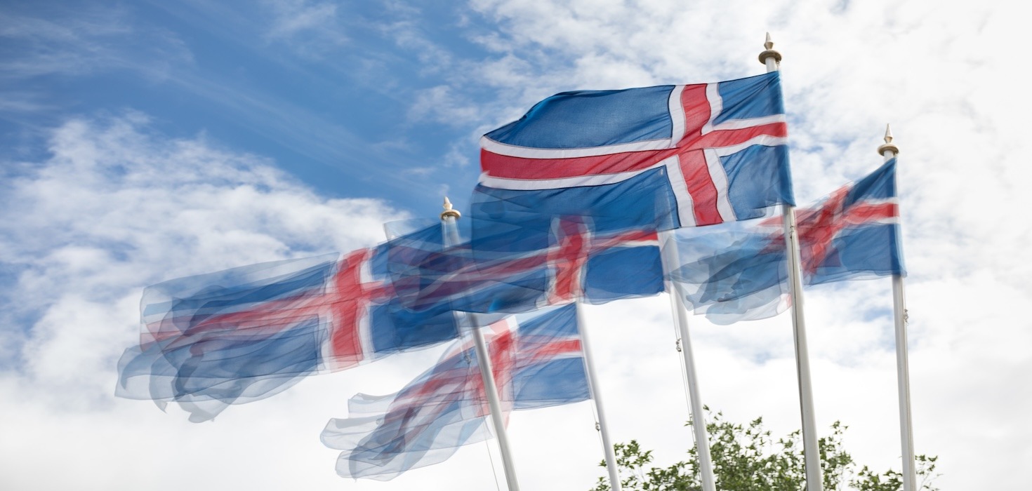 Payment Methods and Currency Exchange in Iceland: ISK, Cards, ATMs, and Regulations
